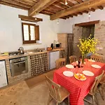 House Overlooking Near Tuscany Hébergement de vacances