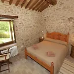 House Overlooking Near Tuscany Hébergement de vacances *