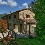 House Overlooking Near Tuscany Casella (Umbria)