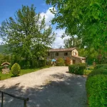 House Overlooking Near Tuscany Hébergement de vacances *