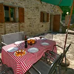 House Overlooking Near Tuscany Hébergement de vacances