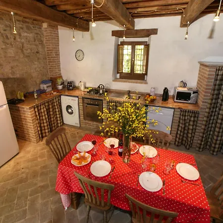 Ferienhaus House Overlooking Near Tuscany Casella (Umbria)